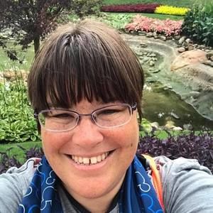 Meet your Posher, Julie